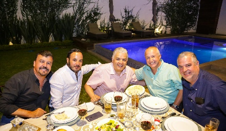  Toro Gómez, Ale Stevens, Gerardo  Rodríguez, Pavo Lavín y Carlos Deberz.