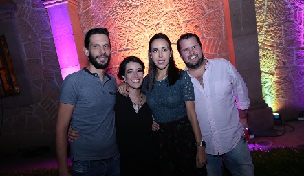  Sebastián Tovar, Mireya Pérez, Mariana Tobías y Santiago Meade.