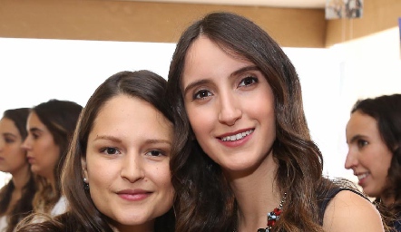  María Emilia Quevedo y Paola Cuevas.