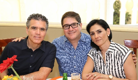  Luis Motilla, Ricardo Álvarez y Janet Dávalos .