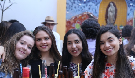  Maricarmen Mendizábal, Marce Iturriaga, Ale Pruneda y Carla Torres.
