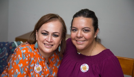  Marcela Piña y Mariana Alonso.
