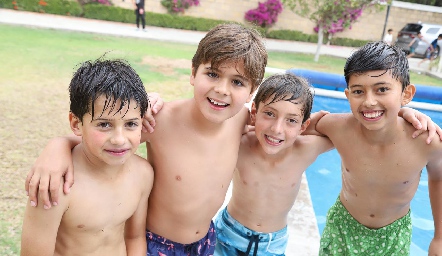 Rodrigo, Juan Pablo, Mauricio y Andrés.