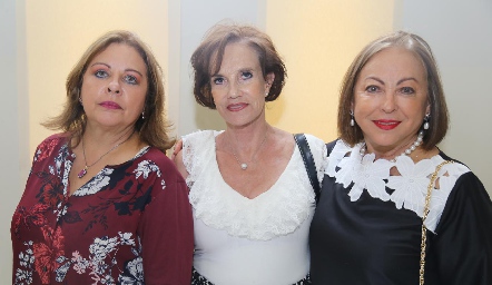  Silvia Esparza, Leticia Nieto y Rebeca Konishi.