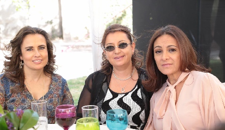  Alejandra Viramontes, Laura Koelliker y Lety Acebo.