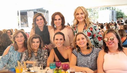  Gaby Goldaracena, Martha del Río, Claudia del Pozo, Mónica Leal, Gaby Flores, Lourdes, Pupi García e Idalia Acosta.
