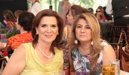  Lourdes Ortega y Renata Flores.