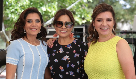 Claudia de los Santos, Laura Acosta e Hilda Rodríguez.