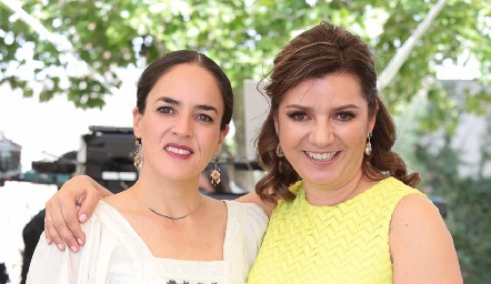  Nancy Puente e Hilda Rodríguez.