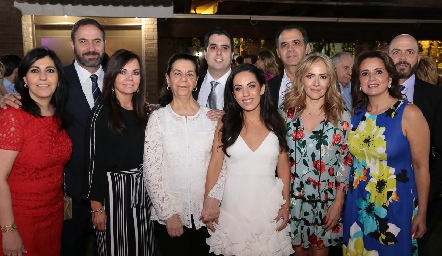  Familia Mahbub: July, Luis, Elsa, July, José Carlos, Ale, Héctor, Claudia, Maru y Jeppo.