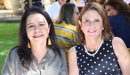  Lourdes Ríos y Carmen Echeveste.