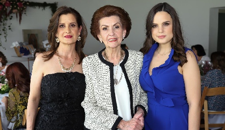  Maite Yamín, Otilia Martínez y Maite Soberón.