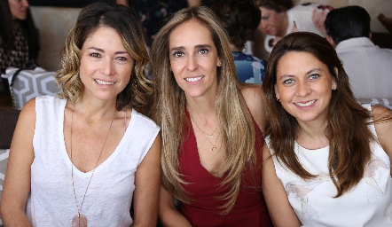  Fernanda Aguilar, Montse Martínez y Julene Arzola.