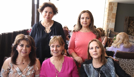  Lupita Martínez, Juana María Delgadillo, Margarita Lozano, Ana Díaz y Verónica Vega.