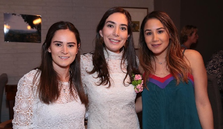  Lorena Preciado, Beatriz Báez y Fernanda Gámez.