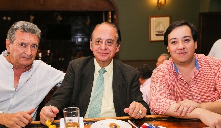  Francisco Castro, Pepe León y Raúl Rivera.
