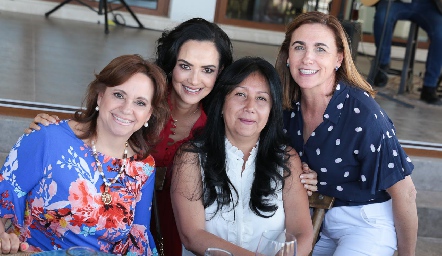  Evelina Cadena, Carla Ruiz, Leticia Ruiz y Ana María Ferrari.