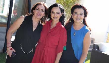  Mónica Alcalde, Carla Ruiz y Rosy Vázquez.