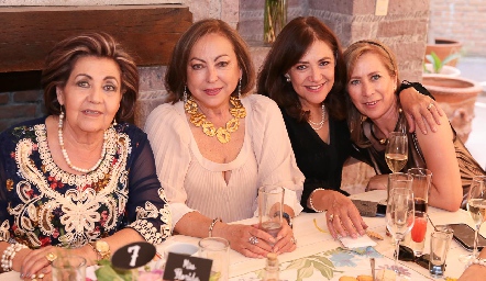  Lula Ortega, Rebeca Konishi, Gladys Castellanos y Laura Villasuso.