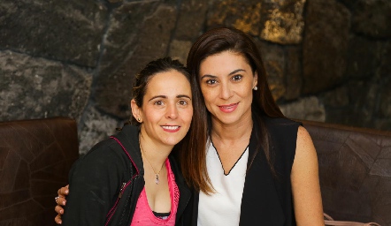  Bibi Perea y Karina Hernández.