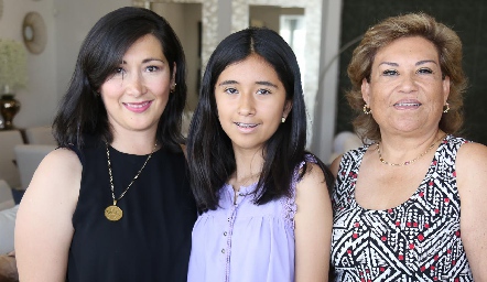  Emily Reina, Diana Reyna y Lupita Romero.