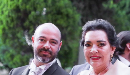  Jorge Puga y su mamá, Marcela Nava.