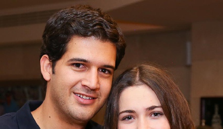  Polo Stevens y Natalia Guerra.