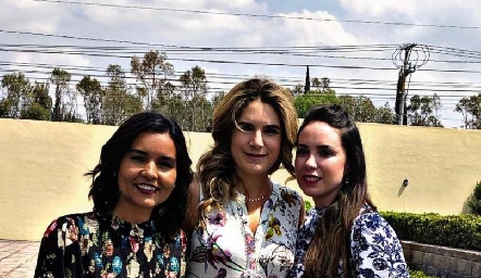  Lorena Torres, Lorena Ibarra y Mónica Barraza.