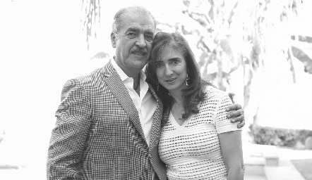 Marco Güemes con su esposa Martha Abud.