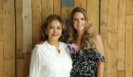  Kena Díaz de León y Paola Celis.