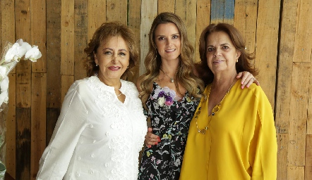  Kena Díaz de León, Paola Celis y Rosario Sánchez.
