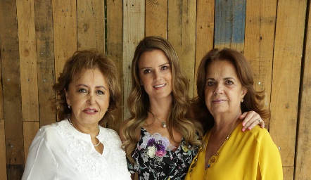  Kena Díaz de León, Paola Celis y Rosario Sánchez.