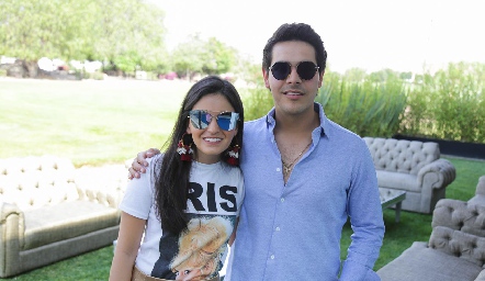  Adriana Olmos y Mauricio Tobías.