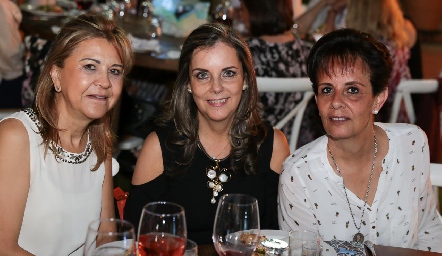  Lucía Estrada, Amparo Lomelí y Lucía Aranda.