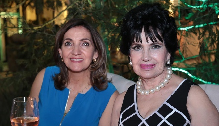  Mónica Alcalde y Lucy Stahl.