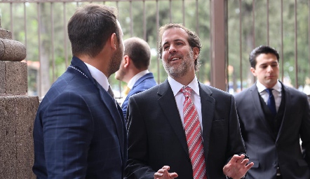  Llegando a la boda.