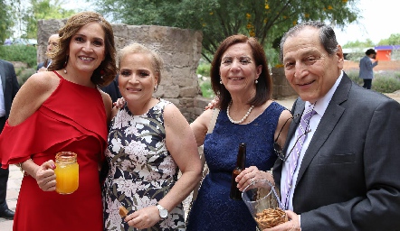  Mónica Dorador, Karla Dorador, Minerva González y Manuel Dibildox.