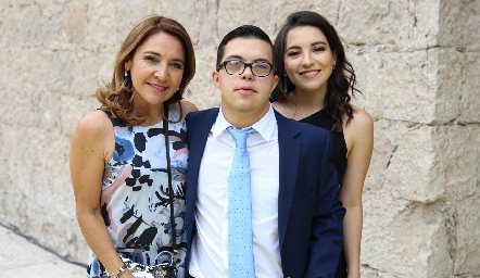  Alicia, Héctor y Yusa de la Rosa.