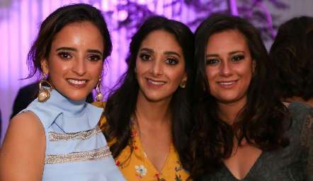  Isa Torres, Isa Villanueva y Lorena Madrigal.