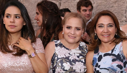  En la boda de Mauricio y Claudia.