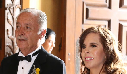  Carlos Dibildox y Claudia Castro de la Maza.