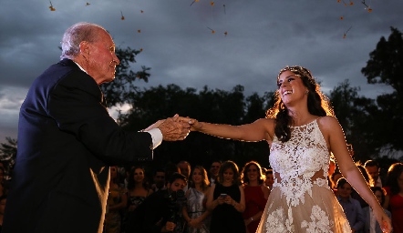  Xavier Castro con su nieta Claudia.