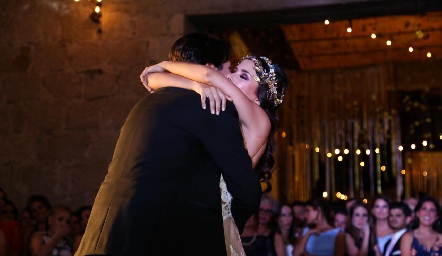  Claudia Antunes y Mauricio Dibildox.