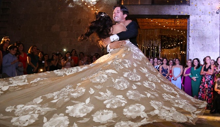  Claudia Antunes y Mauricio Dibildox.