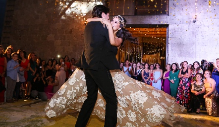  Claudia Antunes y Mauricio Dibildox.
