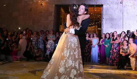  Claudia Antunes y Mauricio Dibildox.