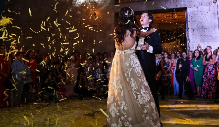  Claudia Antunes y Mauricio Dibildox.