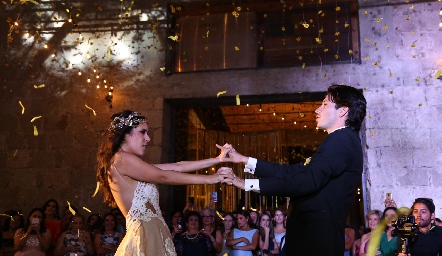  Claudia Antunes y Mauricio Dibildox.