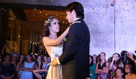  Claudia Antunes y Mauricio Dibildox.