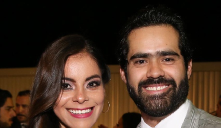 Ana Gabriela Escobar y Nestor Garza.